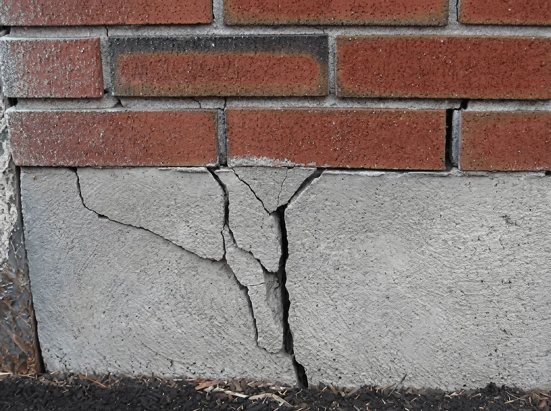 Concrete foundation with serious structural damage in Miami, FL